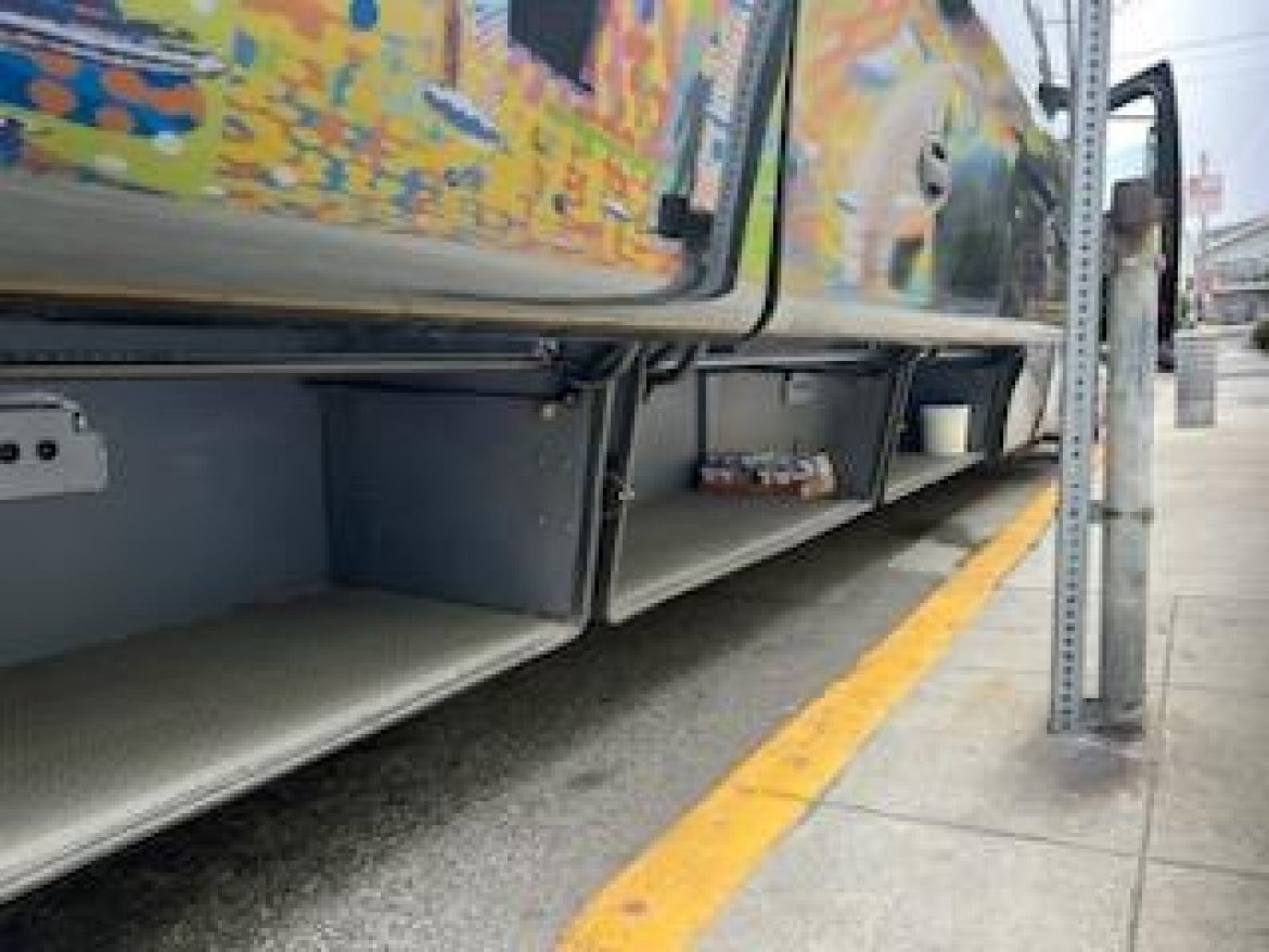 Executive Shuttle for Sale in Anaheim, CA - Photo 13