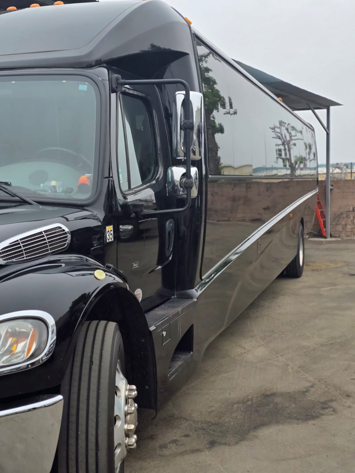 Executive Shuttle for Sale in Anaheim, CA - Photo 9