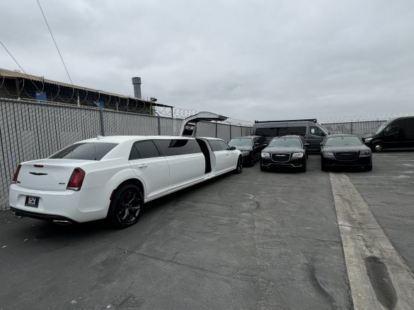 2023 SPV Conversions Chrysler 300 140" Jet Door Limousine