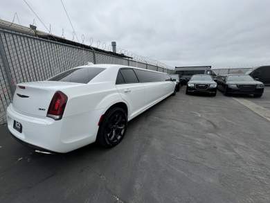 2023 SPV Conversions Chrysler 300 140" Jet Door Limousine