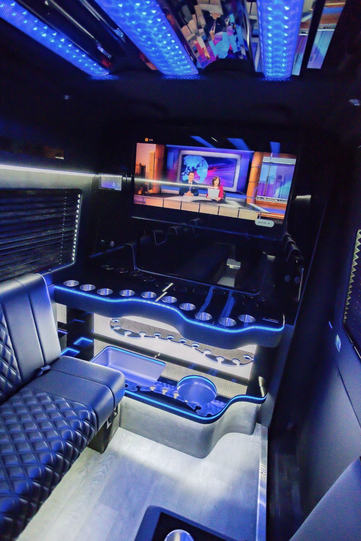 2022 Executive Custom Coach  Mercedes-Benz Sprinter  Limo Bus - Photo 2