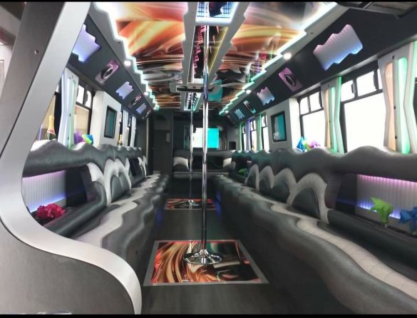 2009 Ford F650 Limo Bus