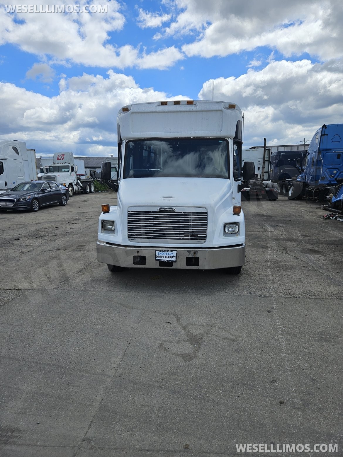 Photo of Limo Bus for sale: 2000 Freightliner Fb 65 30" by Private