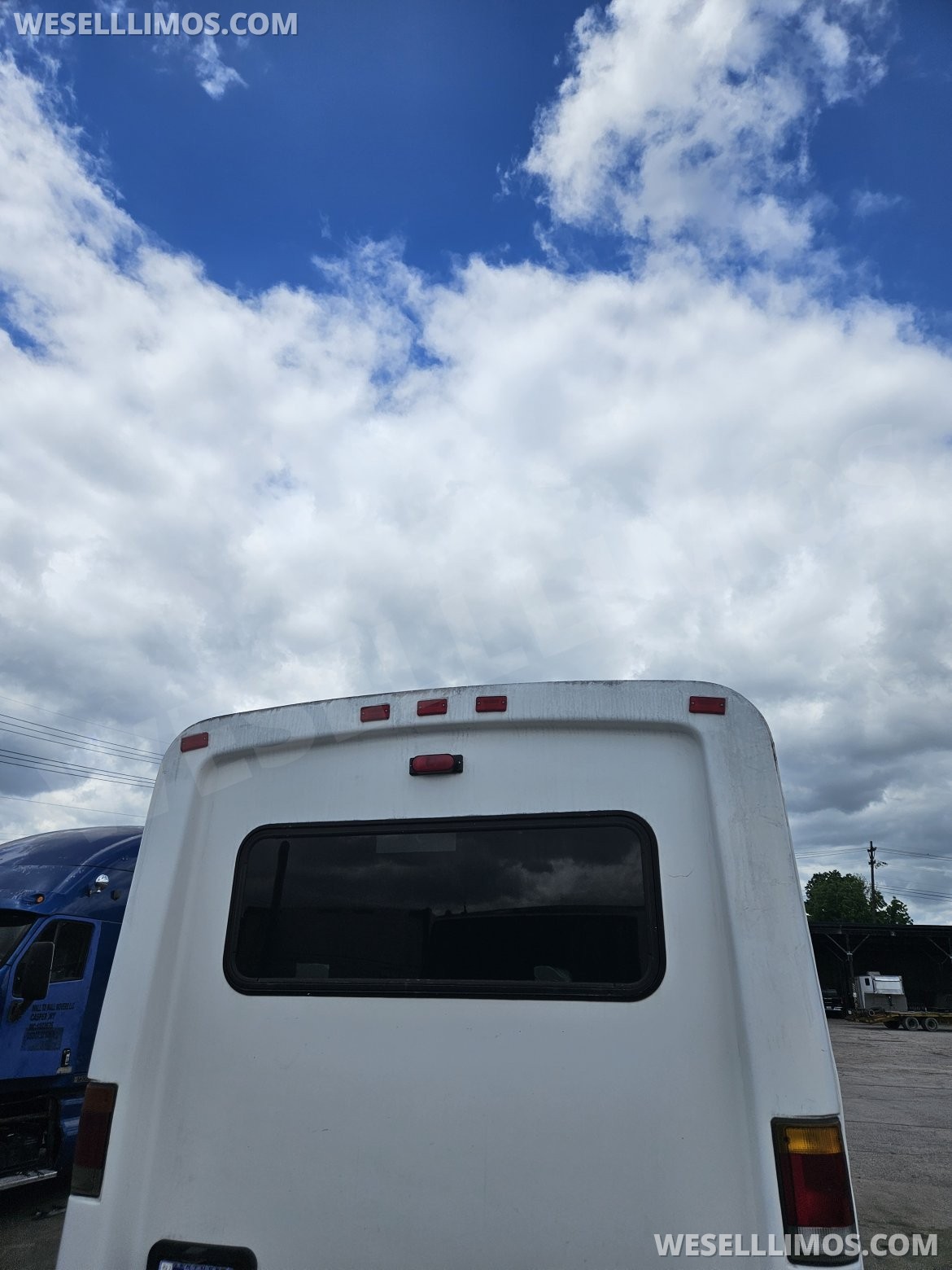 Photo of Limo Bus for sale: 2000 Freightliner Fb 65 30" by Private