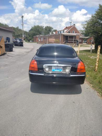 2011 Lincoln Towncar L Sedan