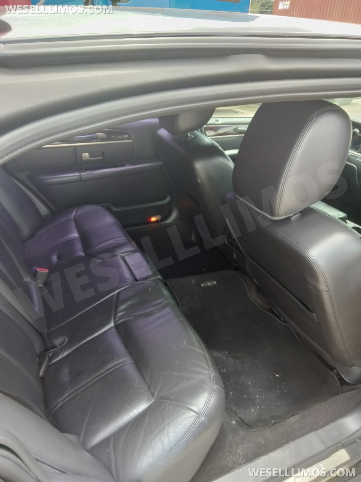 Photo of Sedan for sale: 2011 Lincoln Towncar L