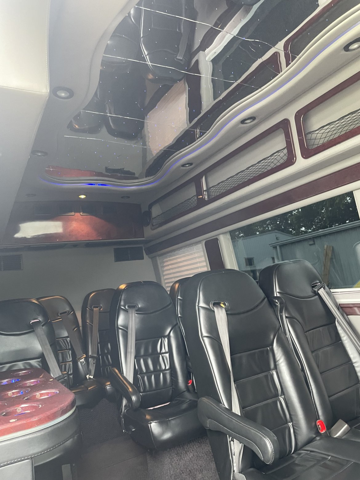 Executive Shuttle for Sale in Louisville, KY - Photo 11