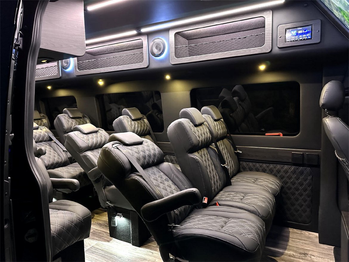 2024 Auto Elite Luxury Shuttle Mercedes-Benz Sprinter - Photo 3