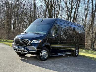 2024 Road Liner Limousine Maybach GLS Styling Auto Elite Mercedes-Benz Sprinter