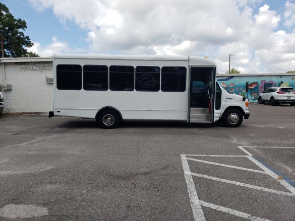 2006 Ford E450 Limo Bus with New Interior