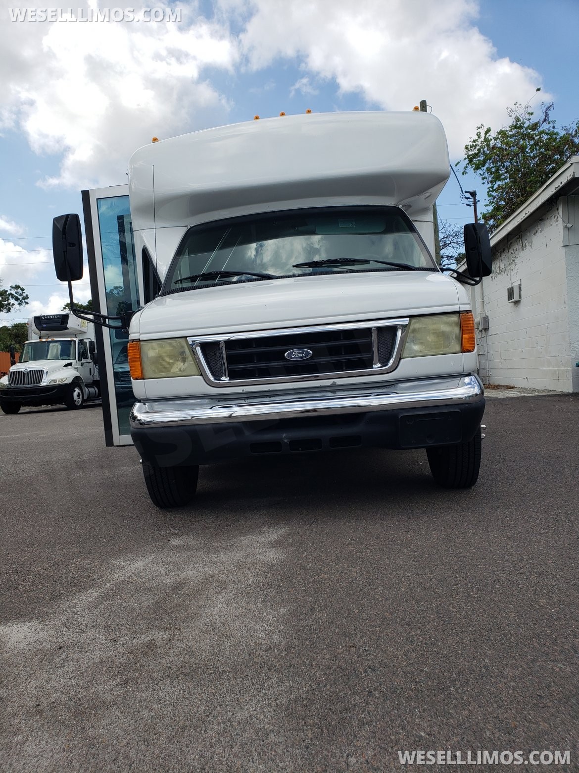 Limo Bus for Sale in Largo, FL - Photo 2