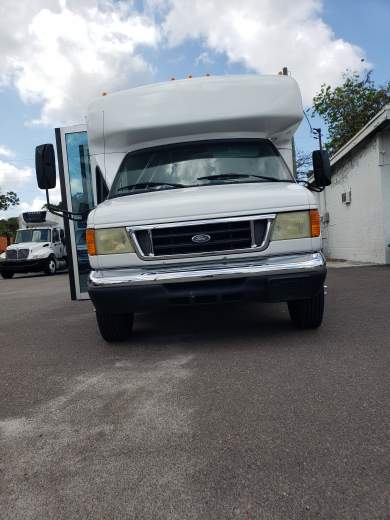 2006 Ford E450 Limo Bus with New Interior