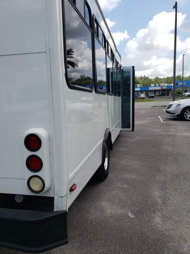 2006 Ford E450 Limo Bus with New Interior