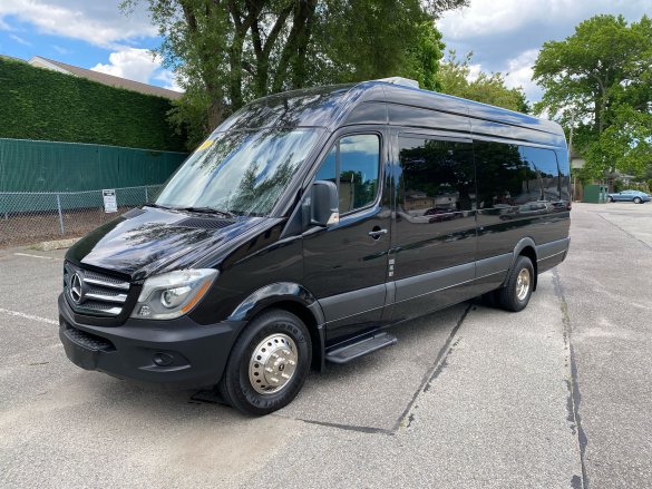 2018 Mercedes-Benz Sprinter Sprinter for Sale in Baldwin, NY - Photo 2