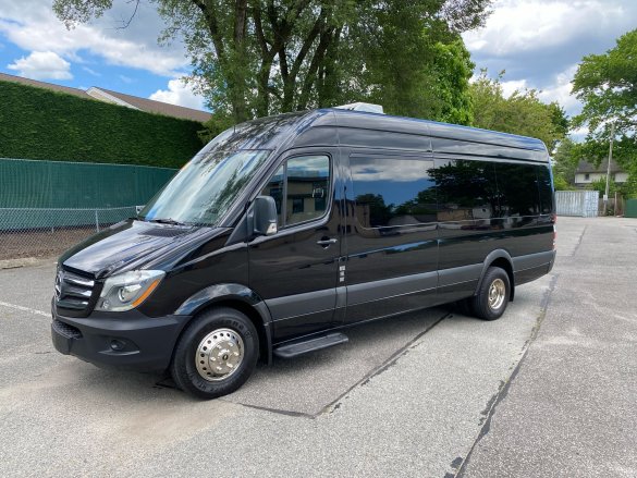 2018 Mercedes-Benz Sprinter Sprinter for Sale in Baldwin, NY - Photo 3