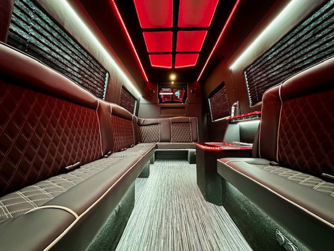 Limo Bus for Sale in Erie, PA - Photo 7