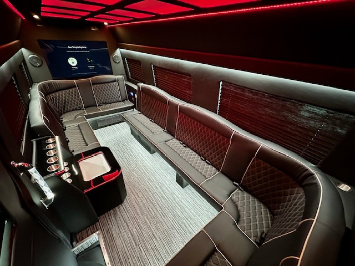 Limo Bus for Sale in Erie, PA - Photo 13