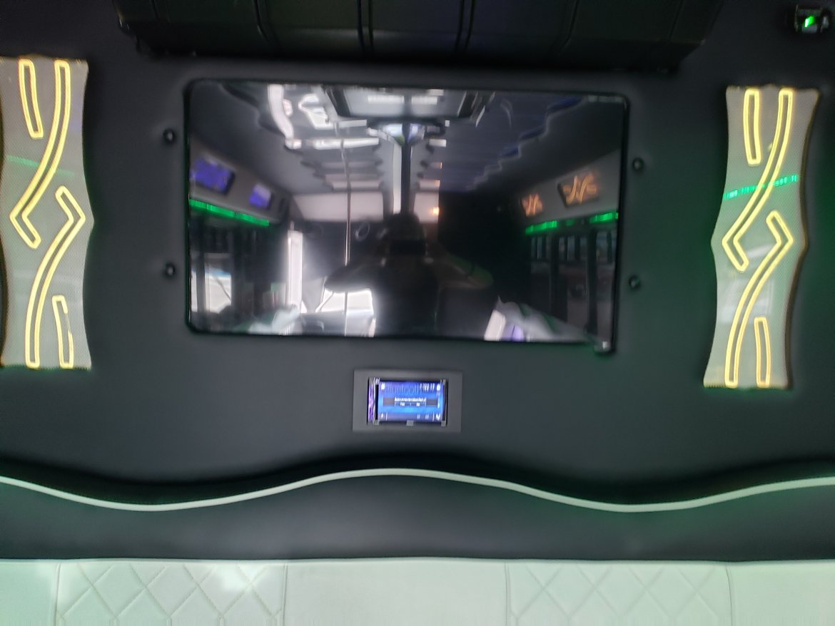 Limo Bus for Sale in Largo, FL - Photo 8