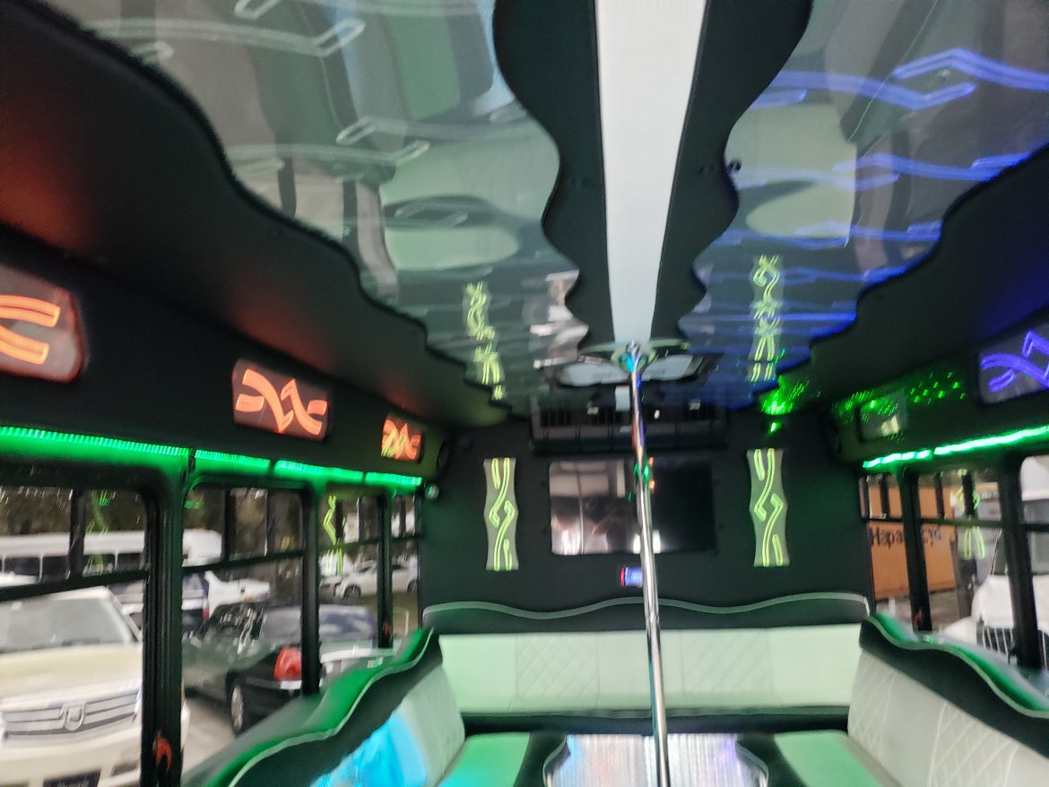 Limo Bus for Sale in Largo, FL - Photo 12