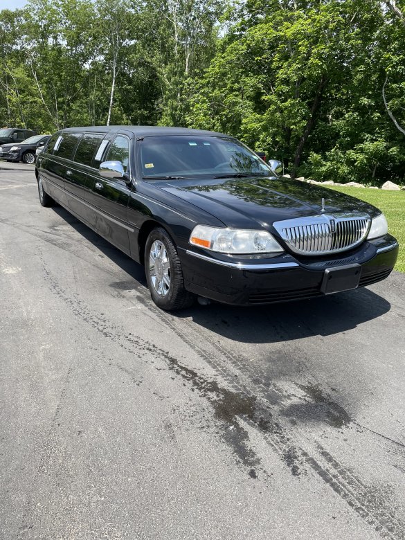 2007 Krystal Lincoln 8 Passenger Black Limo Limousine