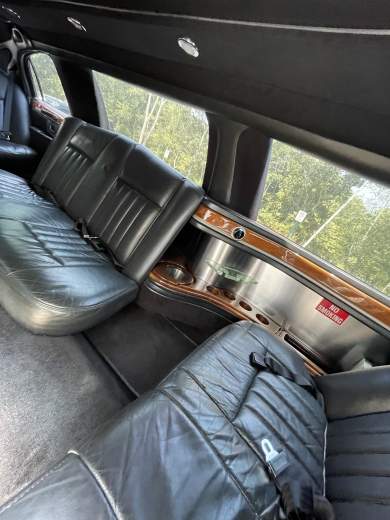 2007 Krystal Lincoln 8 Passenger Black Limo Limousine