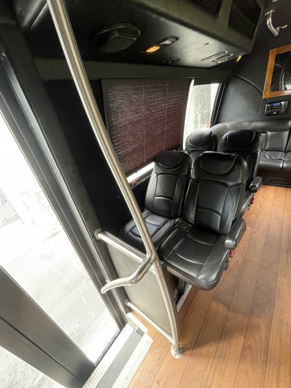 2012 Ford E450 Limo Bus