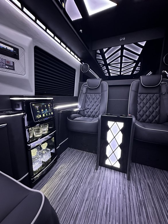 2024 CEO Ford Transit  Sprinter