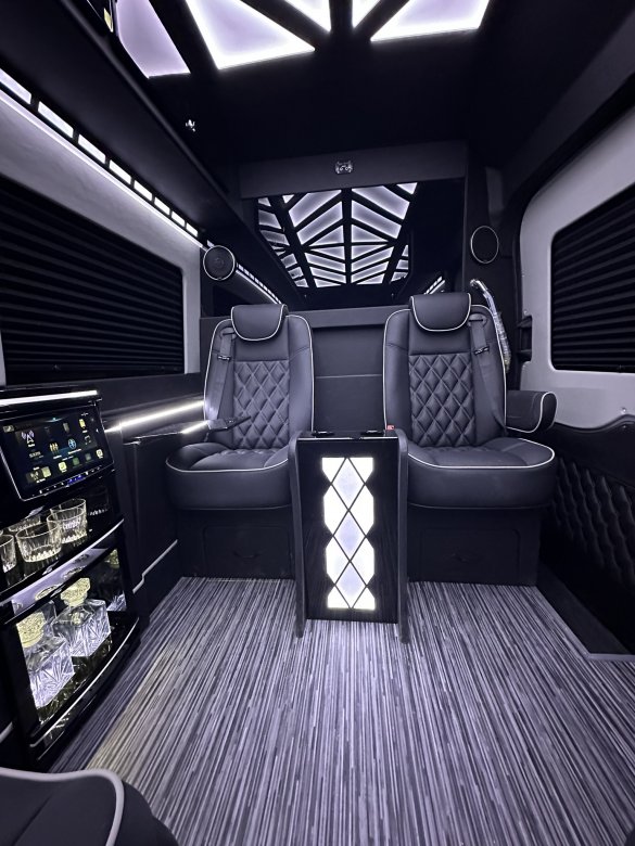 2024 CEO Ford Transit  Sprinter