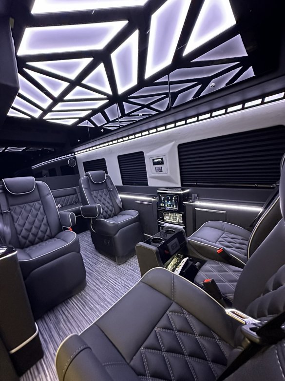 2024 CEO Ford Transit  Sprinter