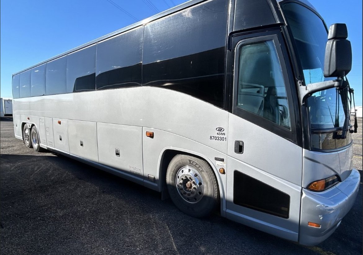 Used 2012 MCI J4500 for sale in Austin, TX #WS-17794 | We Sell Limos