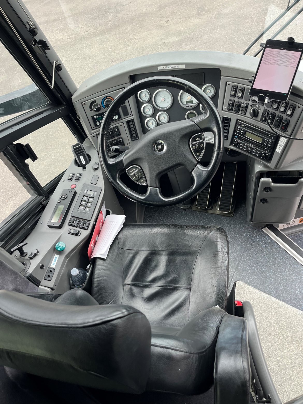 Motorcoach for Sale in Austin, TX - Photo 4