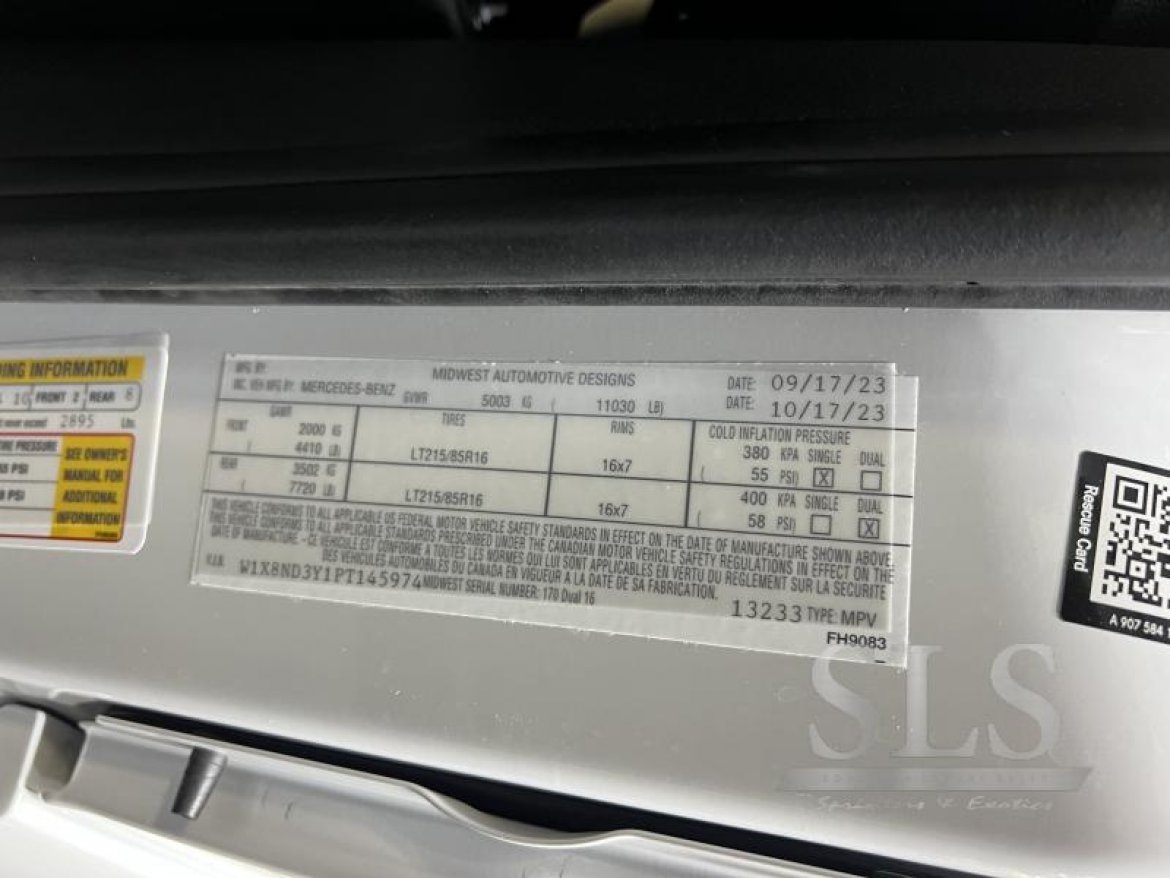 2024 Midwest Automotive Designs Mercedes-Benz 10 Passenger Executive Limo Sprinter #13233 - Photo 2