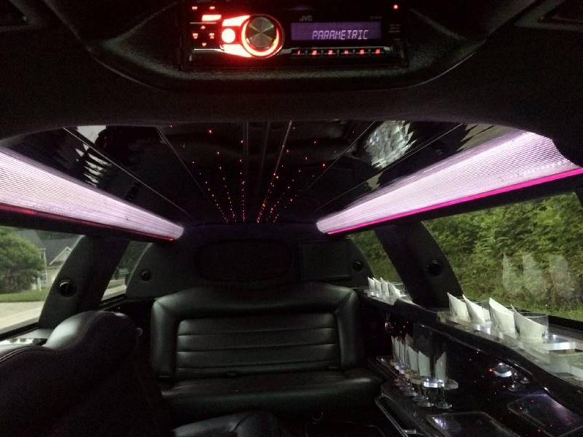 Photo of Limousine for sale: 2007 Lincoln Town Car 120" by Tiffany