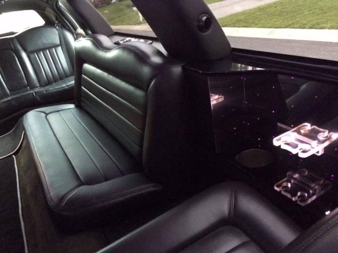 Photo of Limousine for sale: 2007 Lincoln Town Car 120" by Tiffany