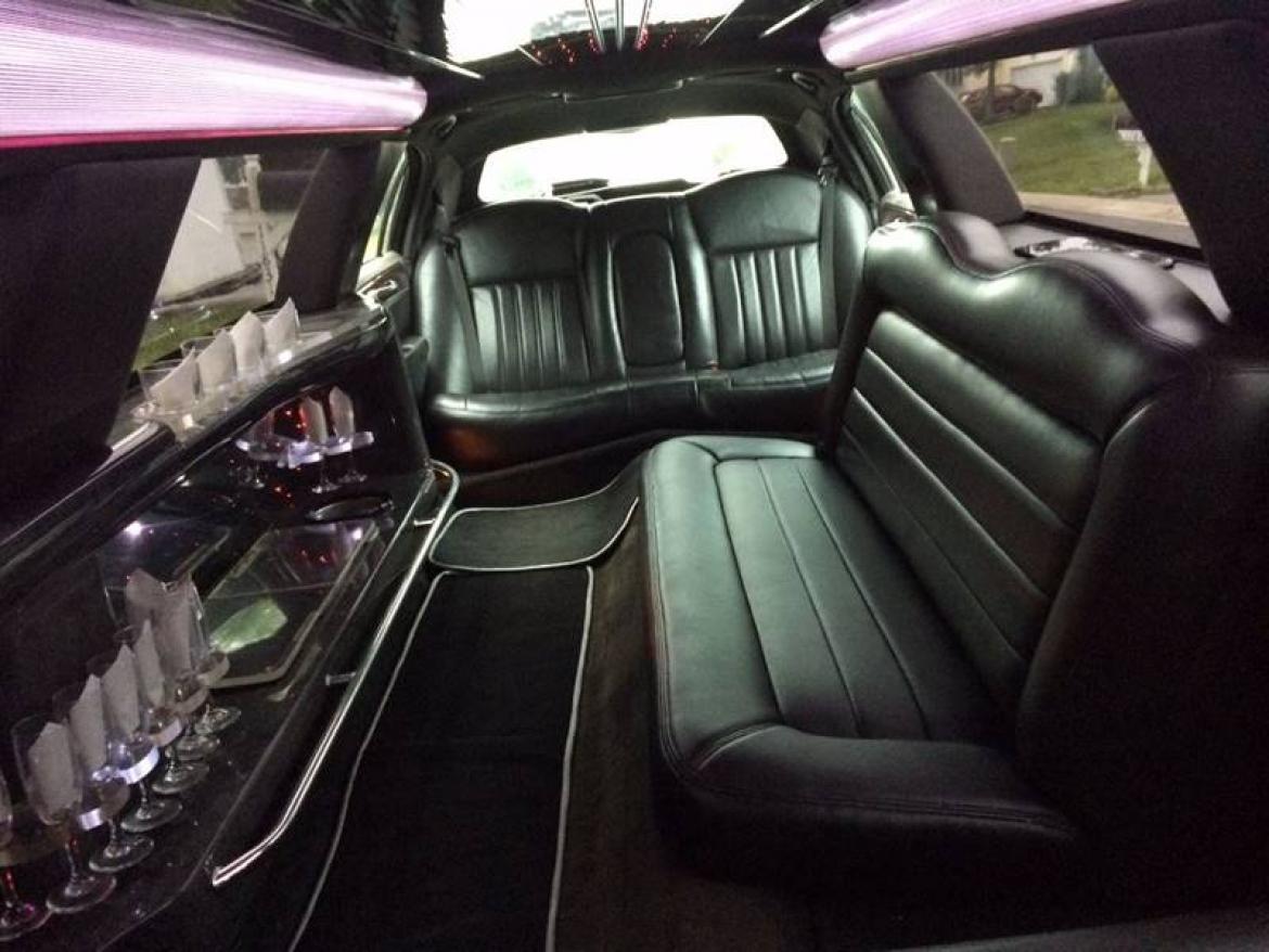 Photo of Limousine for sale: 2007 Lincoln Town Car 120" by Tiffany