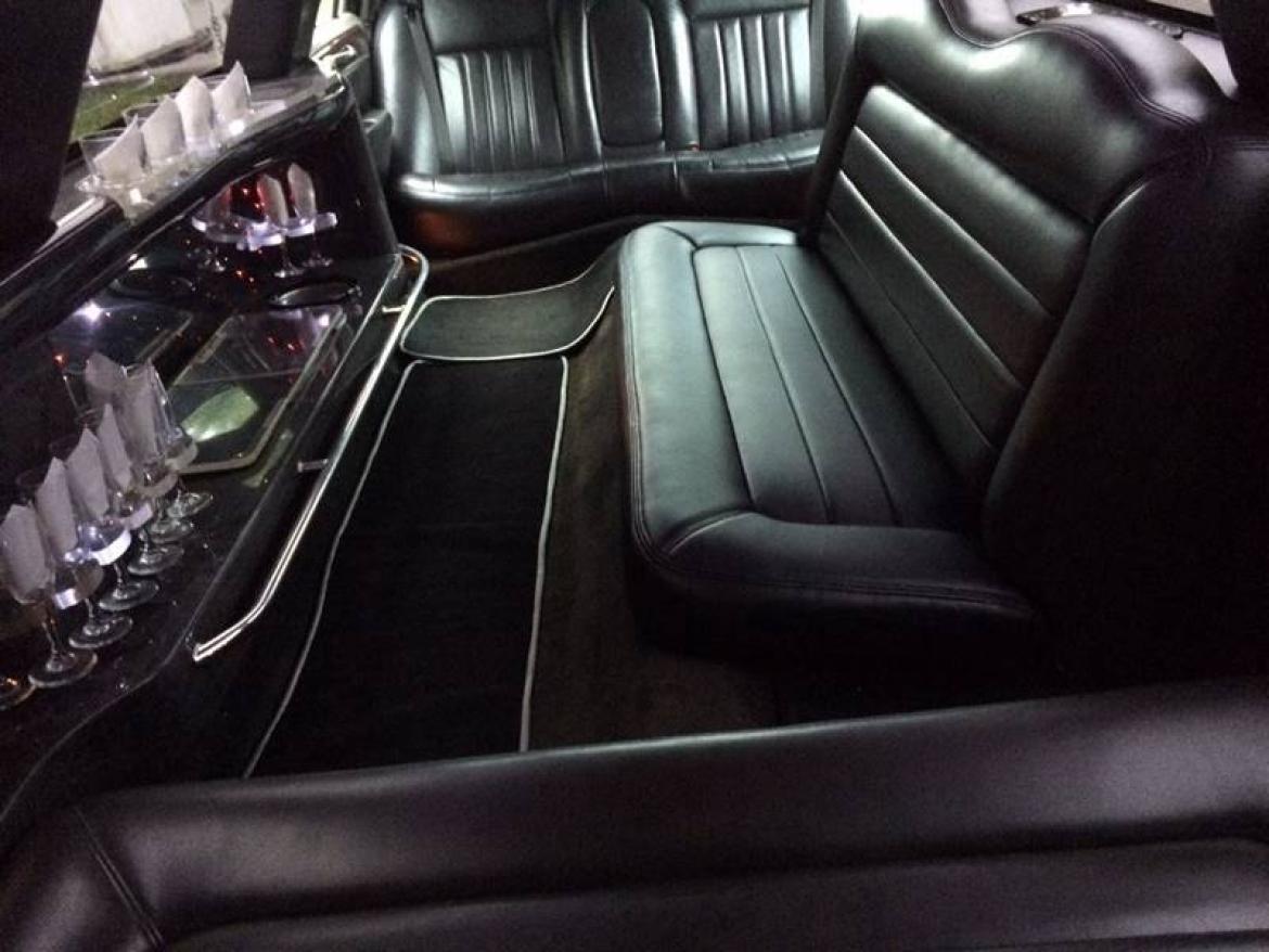 Photo of Limousine for sale: 2007 Lincoln Town Car 120" by Tiffany