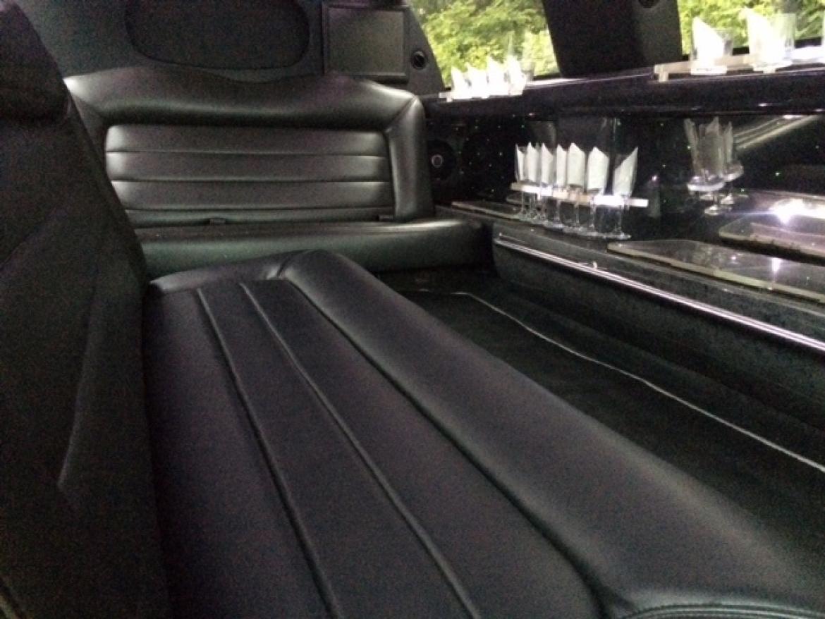 Photo of Limousine for sale: 2007 Lincoln Town Car 120" by Tiffany