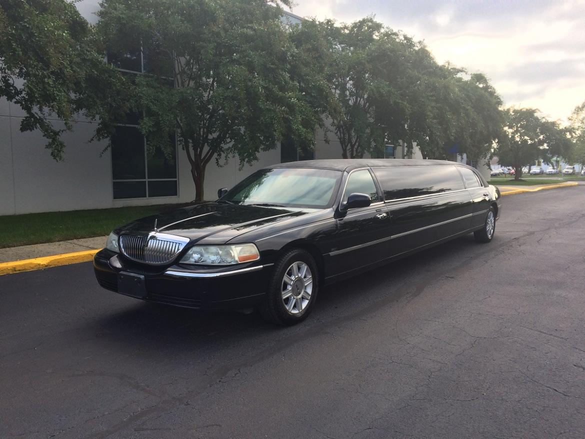 Photo of Limousine for sale: 2007 Lincoln Town Car 120" by Tiffany