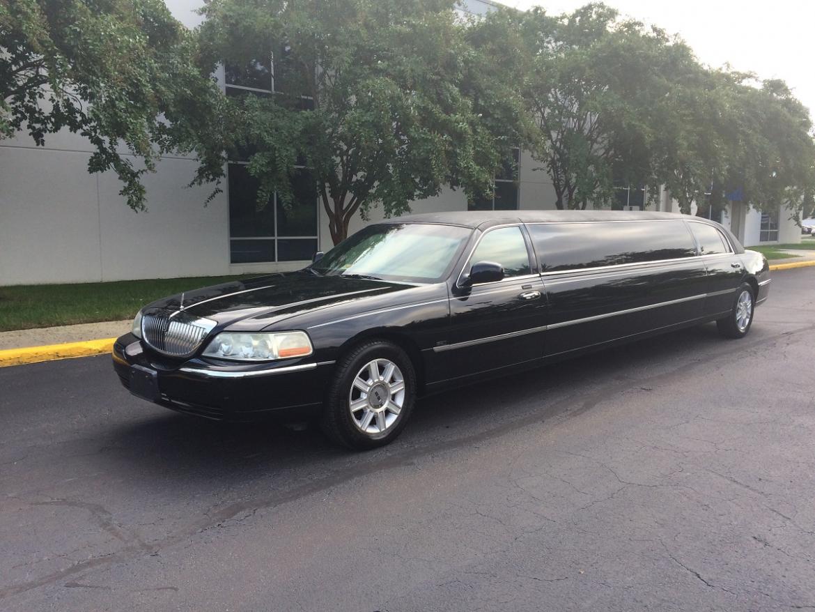 Photo of Limousine for sale: 2007 Lincoln Town Car 120" by Tiffany