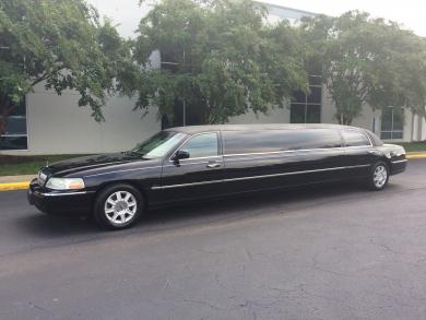 2007 Lincoln Town Car Limousine for Sale in Richmond, Virginia, US - Photo 3