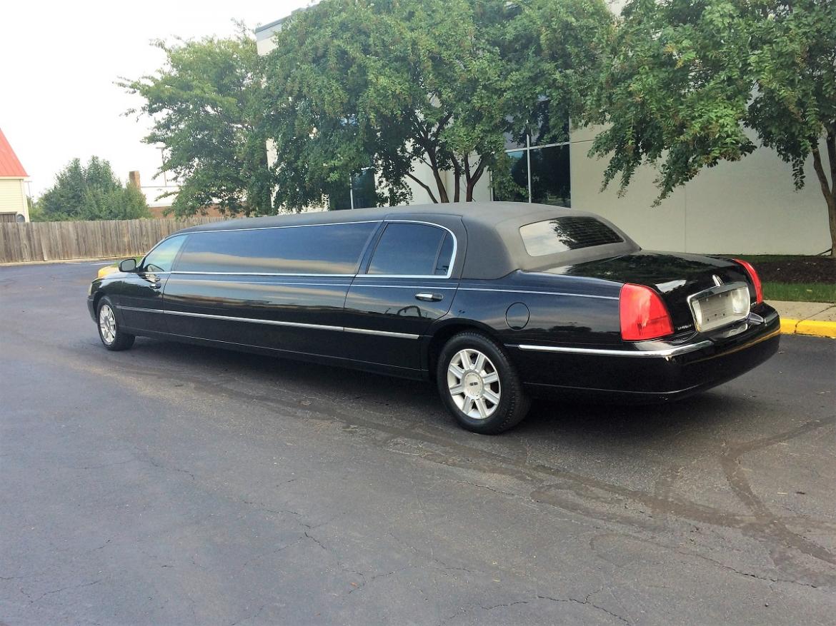 Photo of Limousine for sale: 2007 Lincoln Town Car 120" by Tiffany