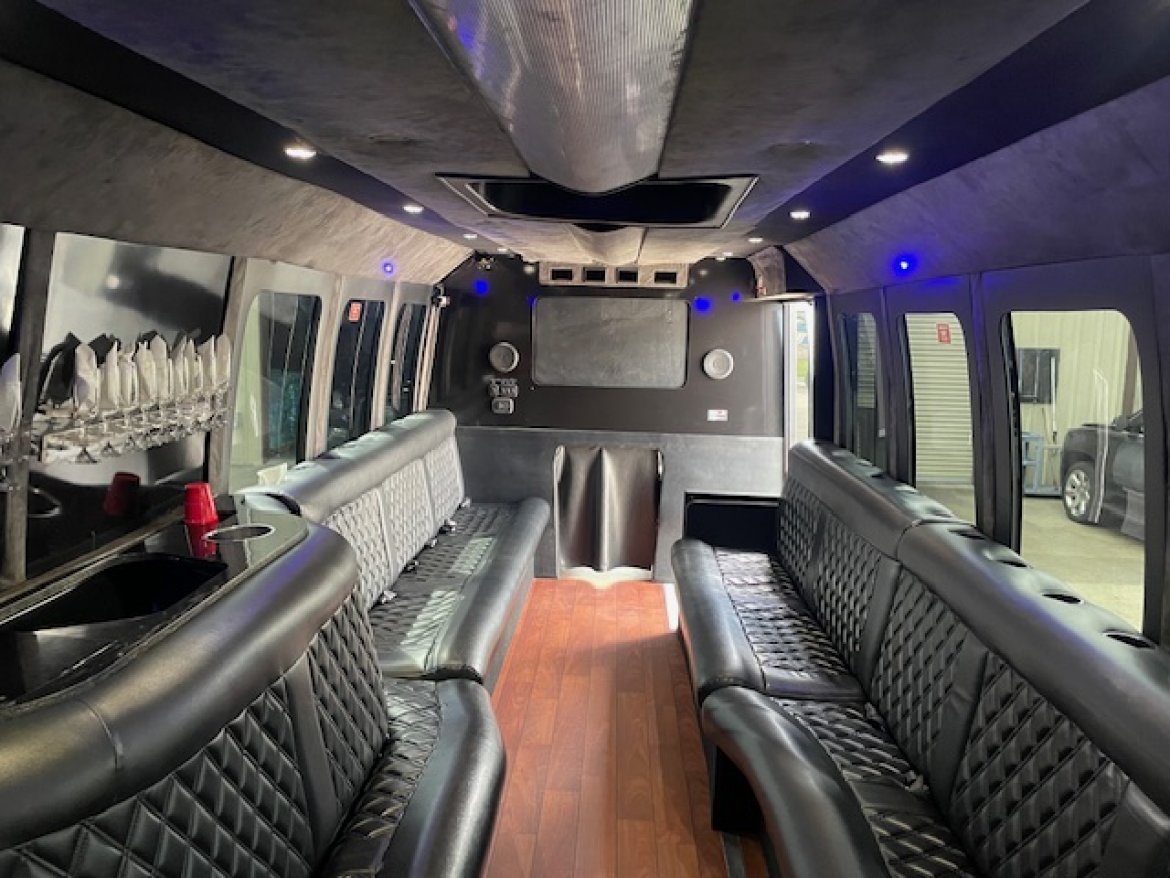 Limo Bus for Sale in Austin, TX - Photo 12