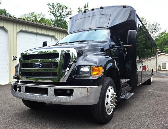 2015 Ford F-650 Shuttle Bus for Sale in Northumberland, PA - Main Photo