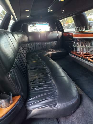 2011 Black Krystal Lincoln Town Car Limousine 5th Door