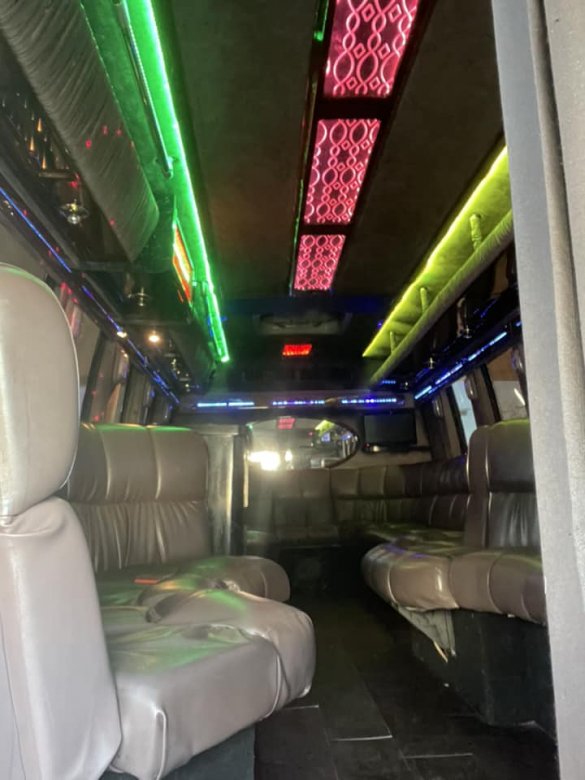 2000 Ford F450 Limo Bus