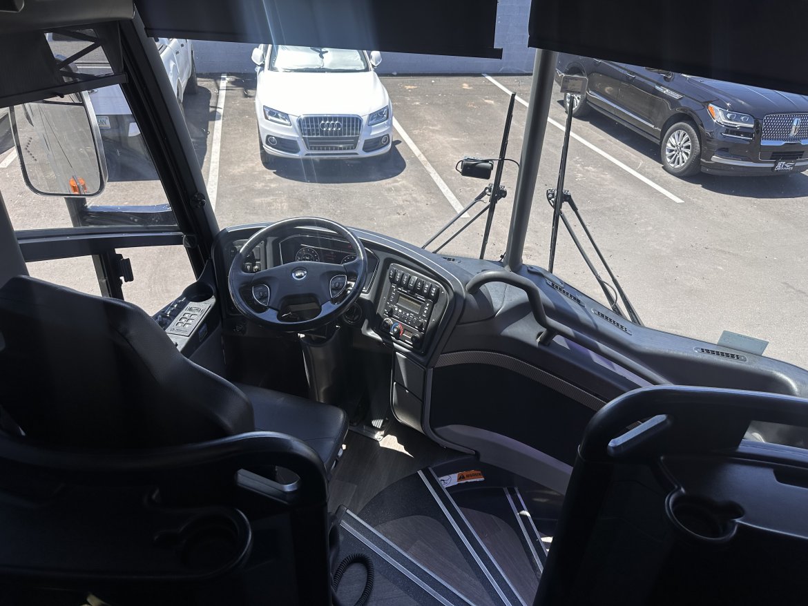 Motorcoach for Sale in Phoenix, AZ - Photo 11