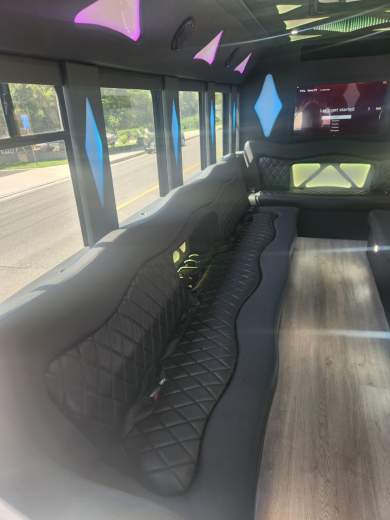 2013 Ford E450 Limo Bus