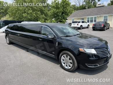 2018 Lincoln MKT Limousine for Sale in Pasadena, MD - Main Photo