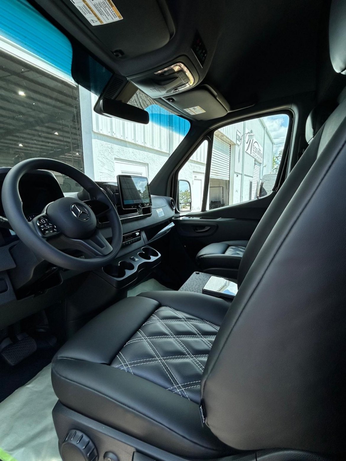 2024 Mercedes-Benz Sprinter Sprinter - Photo 2