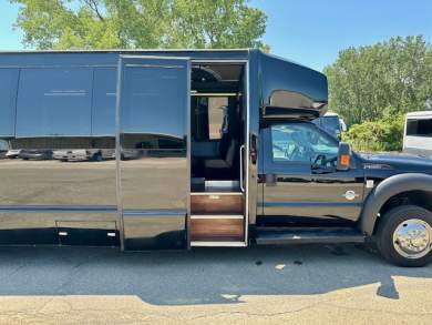 2014 Ford F-550 Party Bus Limousine